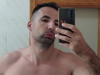 GianniLeo naked